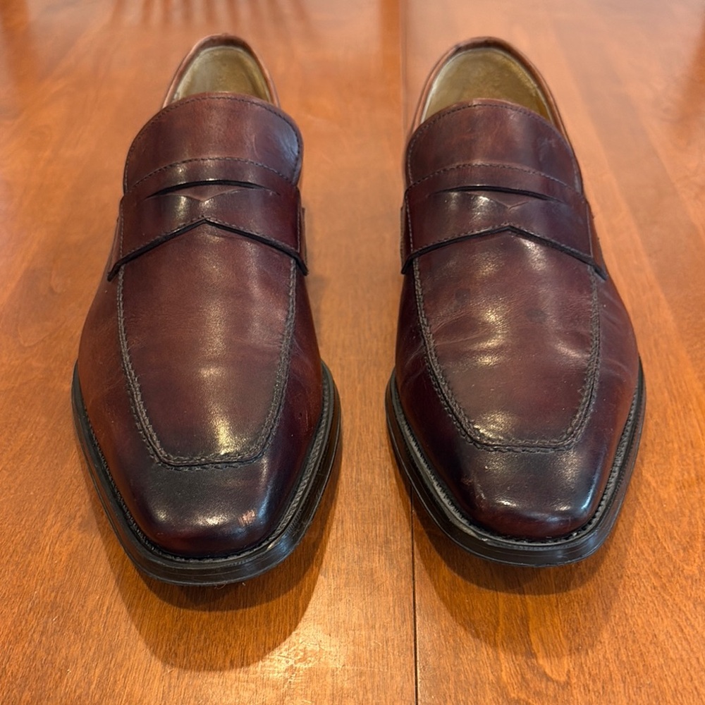 Magnanni Burgundy Leather Loafers Timeless Slip-Ons